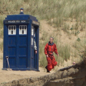 Le retour de la combinaison orange dans Doctor Who