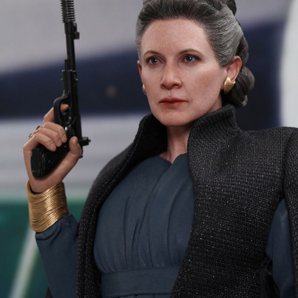 Star Wars : Hot Toys dévoile une Leia façon Les Derniers Jedi