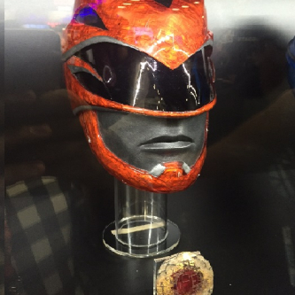 Découvrez les casques des Power Rangers exposés à la SDCC