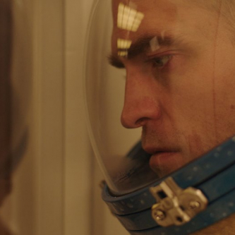 Robert Pattinson se montre en astronaute dans une première image de High Life