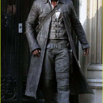 Idris Elba sort les colts sur le tournage de La Tour Sombre