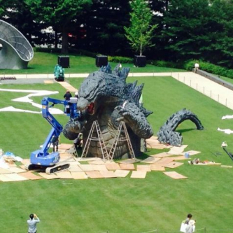 Une statue hallucinante de Godzilla à Tokyo
