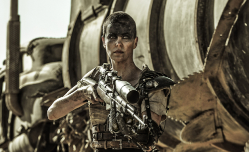 Mad Max : Charlize Theron adorerait reprendre le rôle de Furiosa