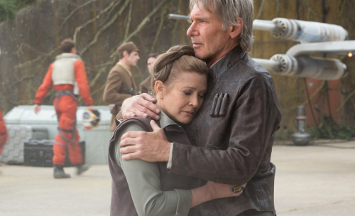 Des scènes de Carrie Fisher coupées au montage pourraient apparaître dans Star Wars IX  