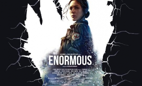 Un premier trailer et un poster pour Enormous