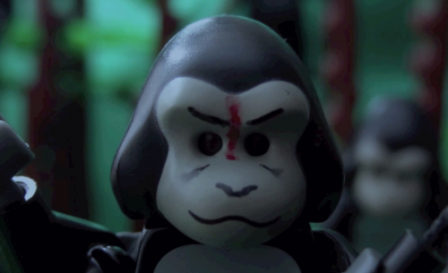 Dawn of the Planet of the Apes, le trailer version LEGO