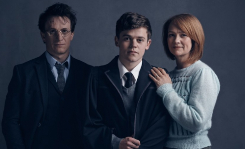 Warner Bros voudrait faire de la pièce de théâtre Harry Potter une trilogie de films