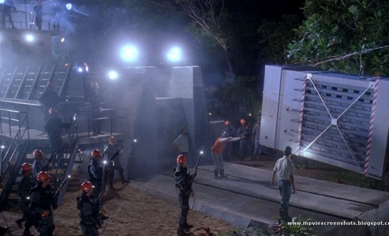 Une cage utilisée sur le tournage de Jurassic Park en vente sur eBay