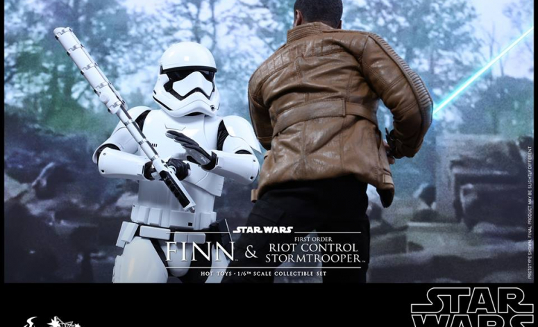 Finn et le Riot Control Stormtrooper arrivent chez Hot Toys
