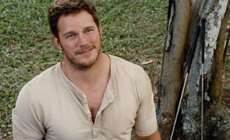 Chris Pratt fait le show dans le B-Roll de Jurassic World