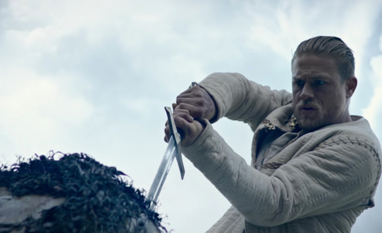 Le King Arthur de Guy Ritchie annonce son nouveau trailer en vidéo