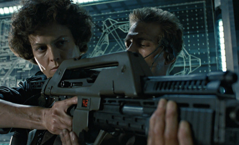 Neill Blomkamp sort les flingues pour Alien 5