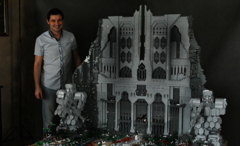 Erebor reconstruite à l'aide de 120 000 pièces Lego